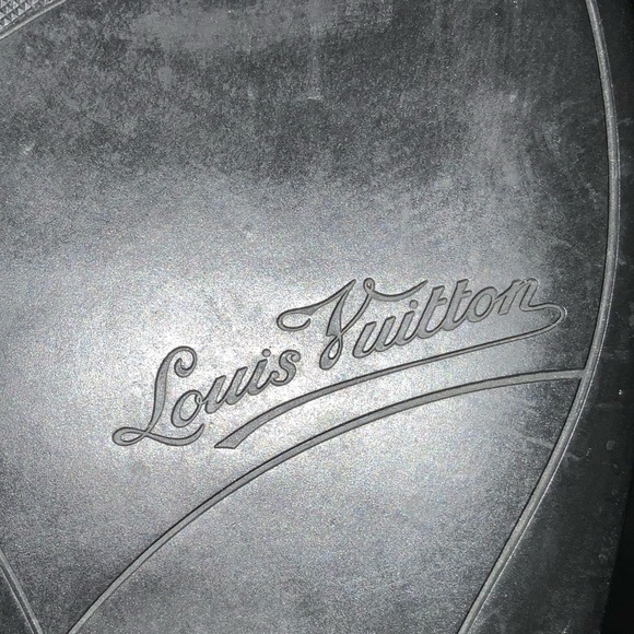 AUTHENTIC Louis Vuitton Black Patent Leather sandals with Gold Buckle Size 38 - Picture 6 of 9